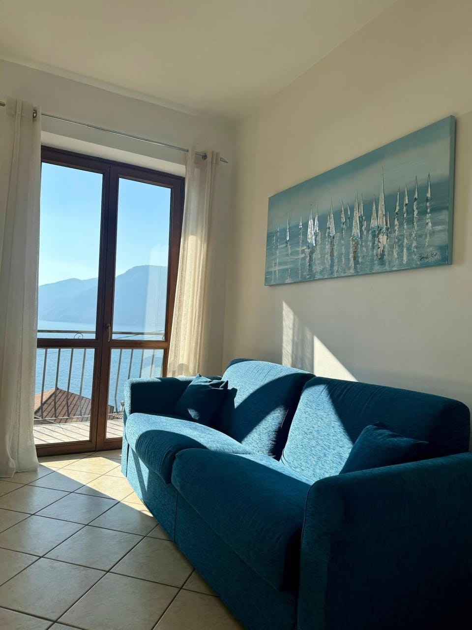 LUCRE House, Vista lago Super Apartment in Bellano