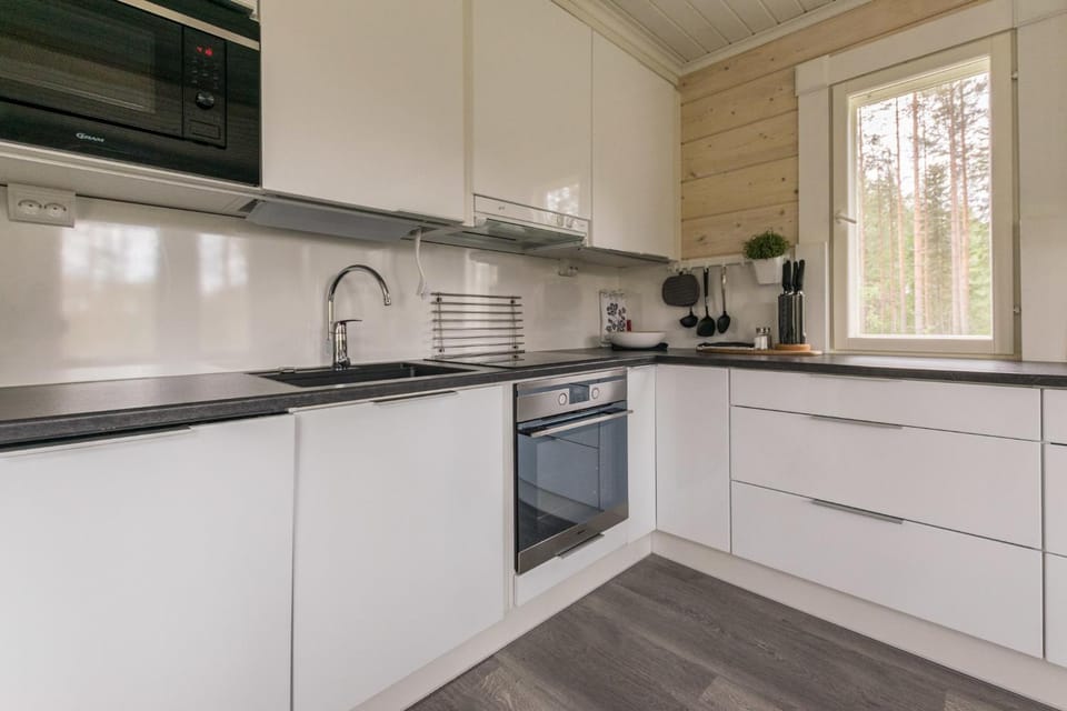 Kitchen or kitchenette, microwave, oven