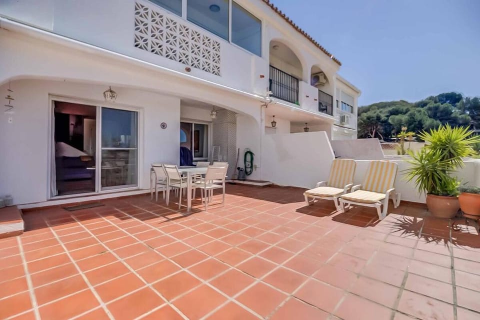 128 - Beautiful Townhouse with Pool, Benalmádena Apartment in Benalmadena