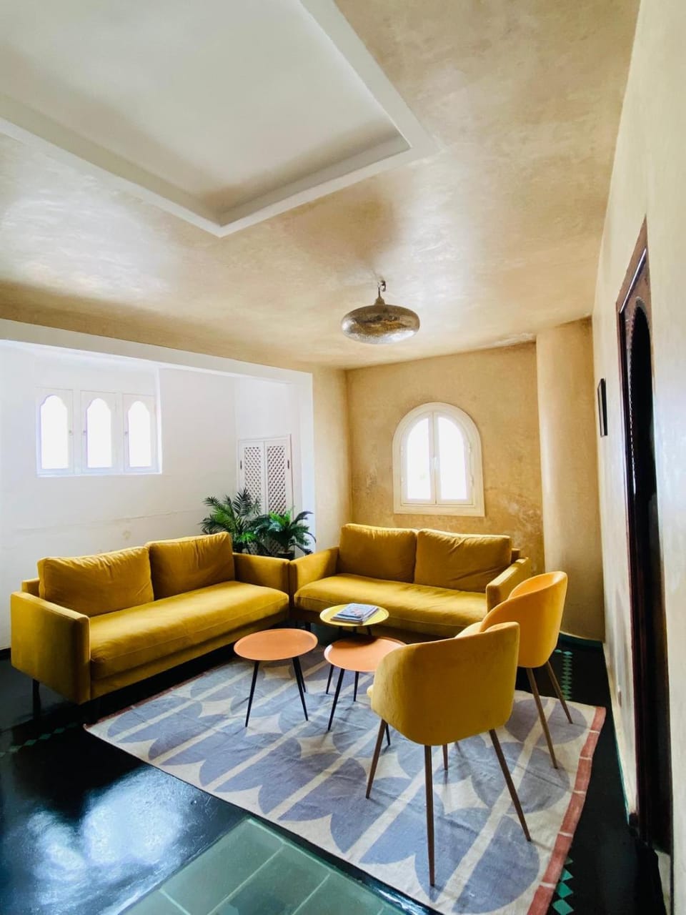 Communal lounge/ TV room