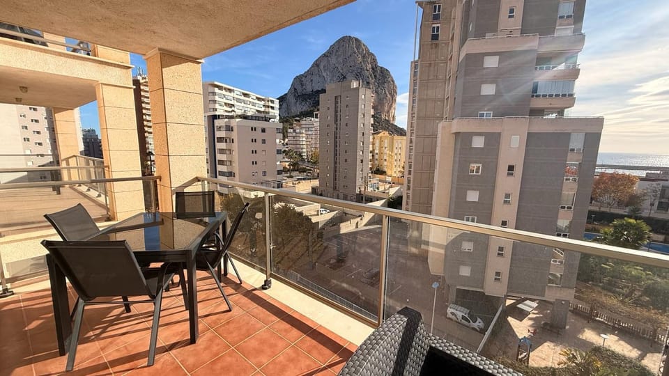 View (from property/room), Balcony/Terrace, City view