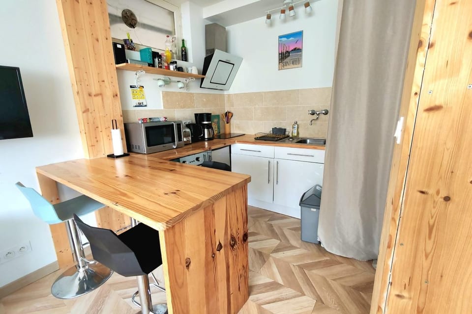 L'ambraga 1 bedroom - near beach Apartment in St-Malo