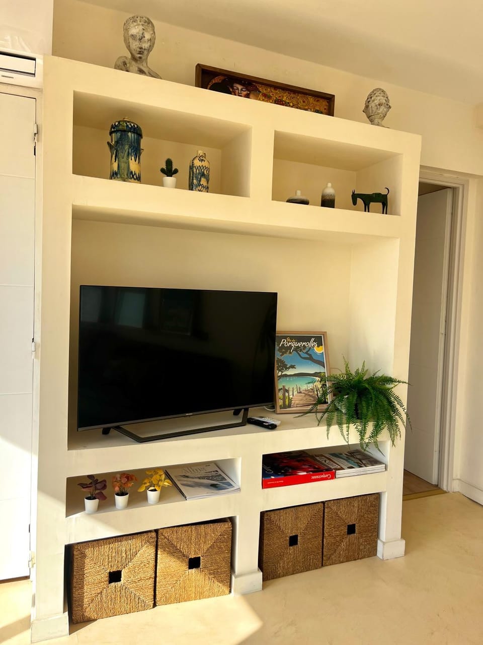 Communal lounge/ TV room, TV and multimedia