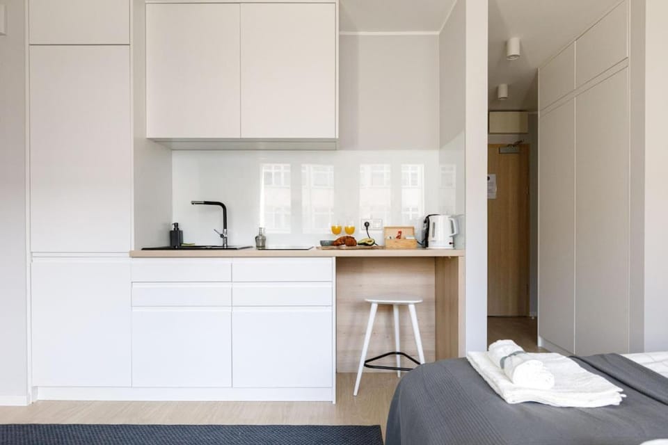 Bed, Coffee/tea facilities, Kitchen or kitchenette, Photo of the whole room, Bedroom, minibar, towels