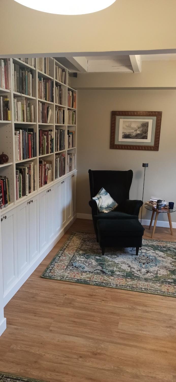 Library, Internal: Not applicable to any particular room