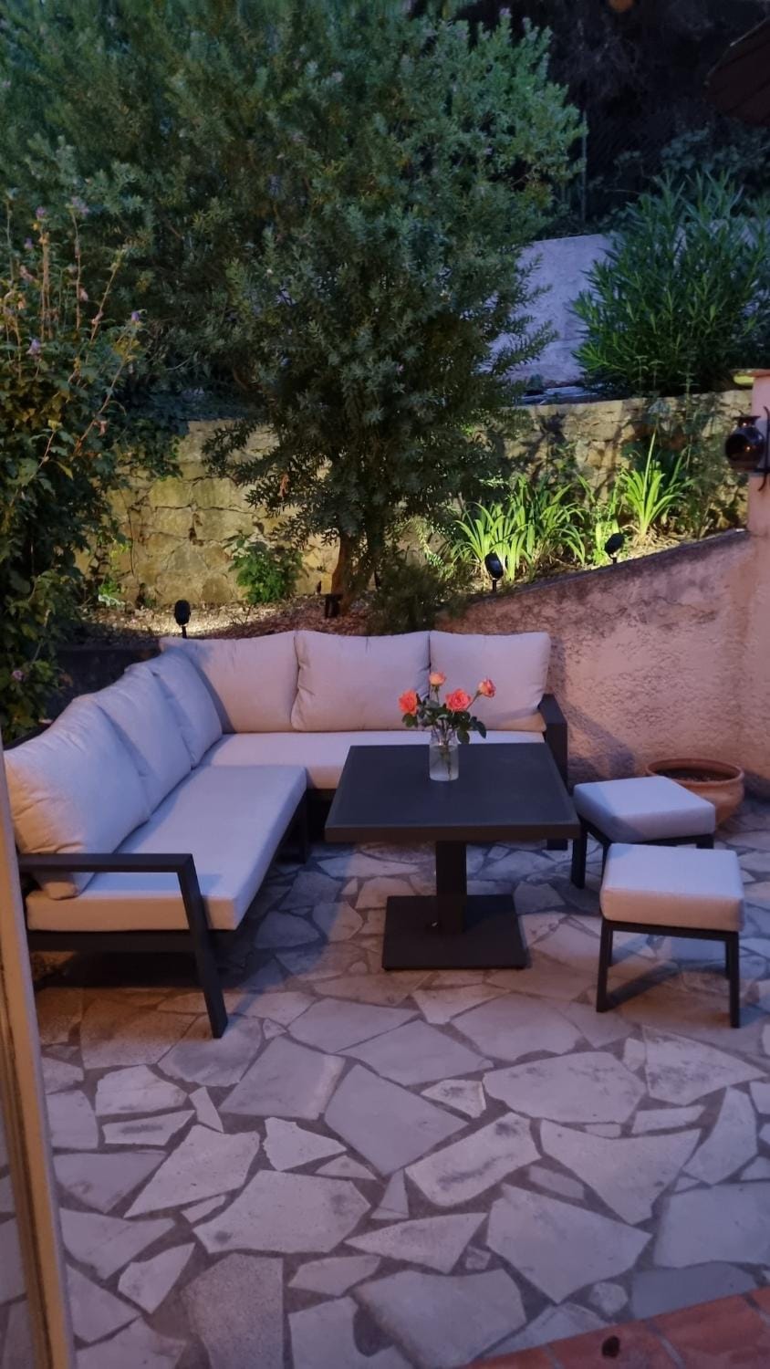 Patio, Garden view