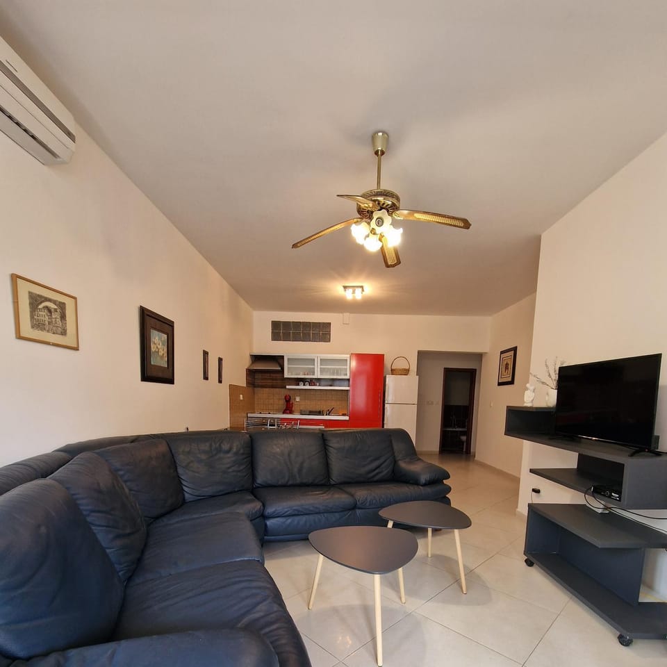 Communal lounge/ TV room, TV and multimedia, Kitchen or kitchenette