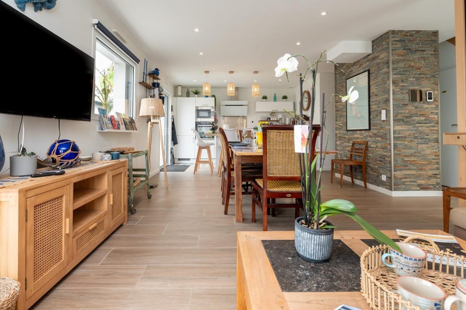 Property building, Living room