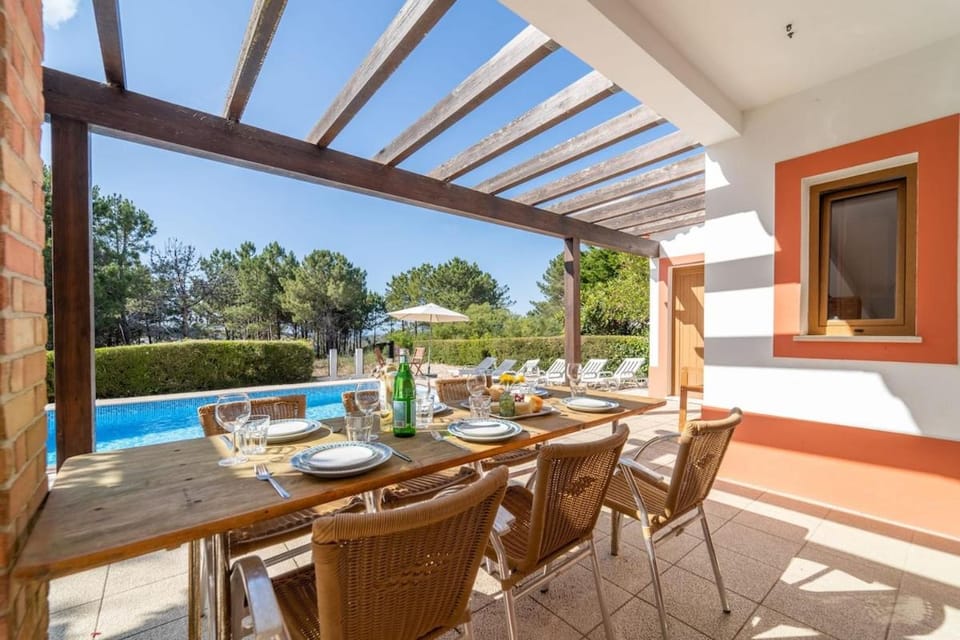 Villa Azure Family & Surf Escape Villa in Faro District
