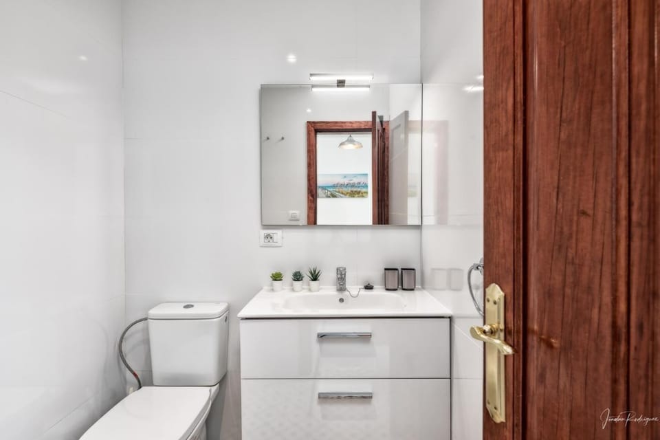 Bathroom, Living room