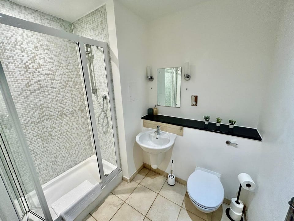City Centre Apartment, Nr West Quay, Free Parking Apartment in Southampton