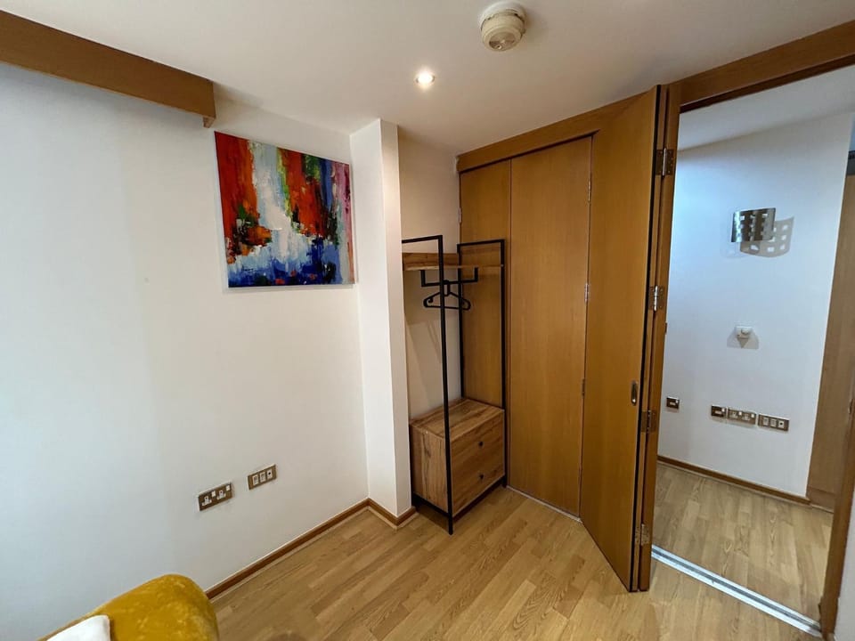 City Centre Apartment, Nr West Quay, Free Parking Apartment in Southampton