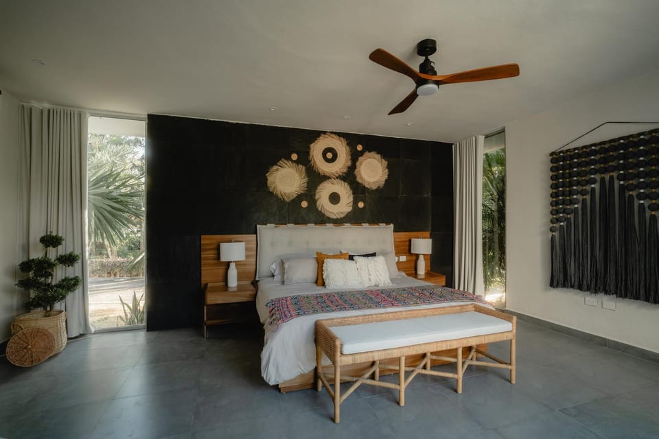 Bed, Photo of the whole room, Bedroom