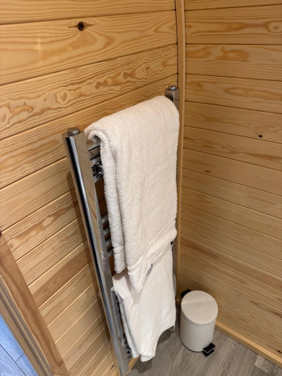 Ffrith Glamping Pods without hot tub Campground/ 
RV Resort in Prestatyn