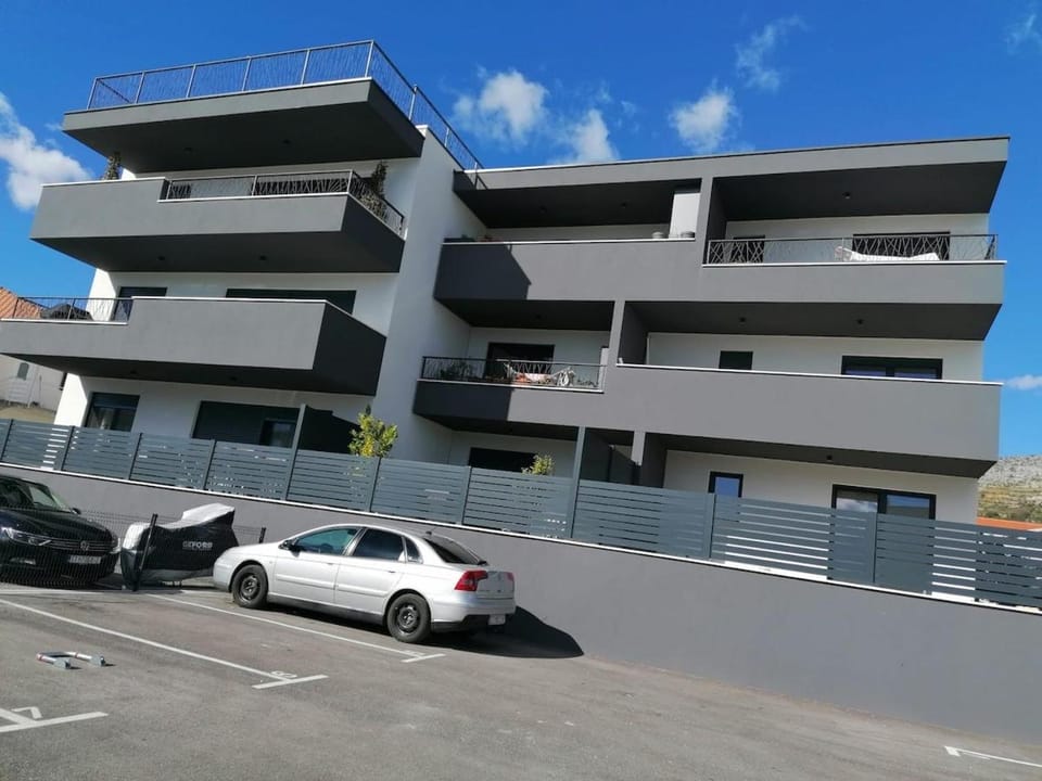 Property building, Parking