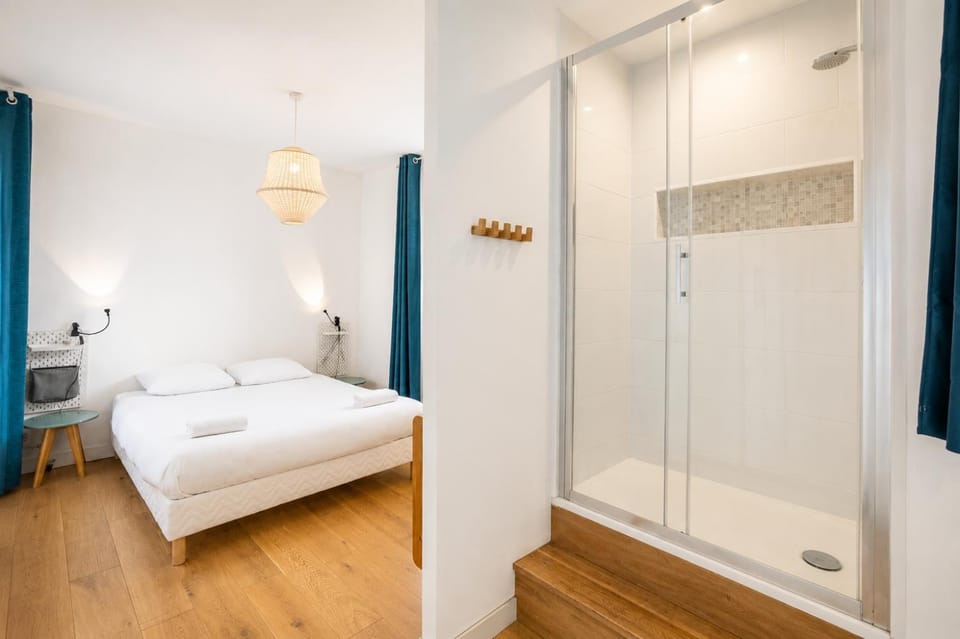 Bathroom, Bedroom