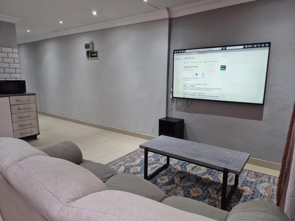 Maglovir Economy Bed and Breakfast in Cape Town