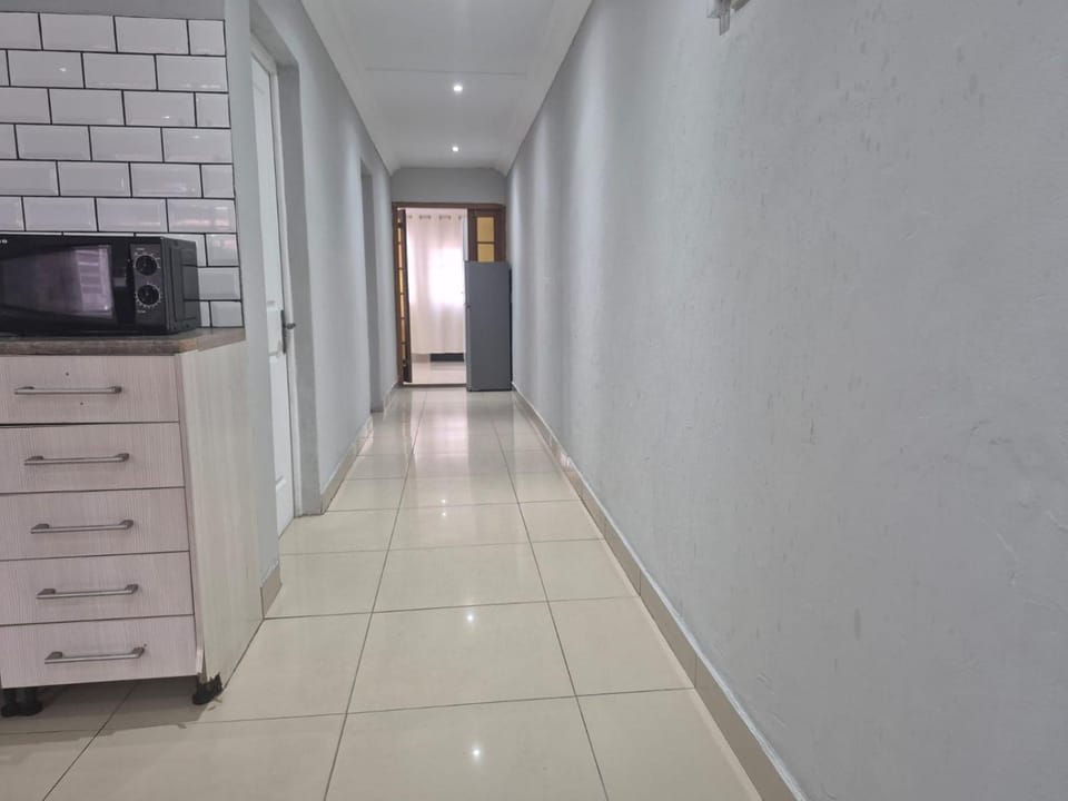 Maglovir Economy Bed and Breakfast in Cape Town