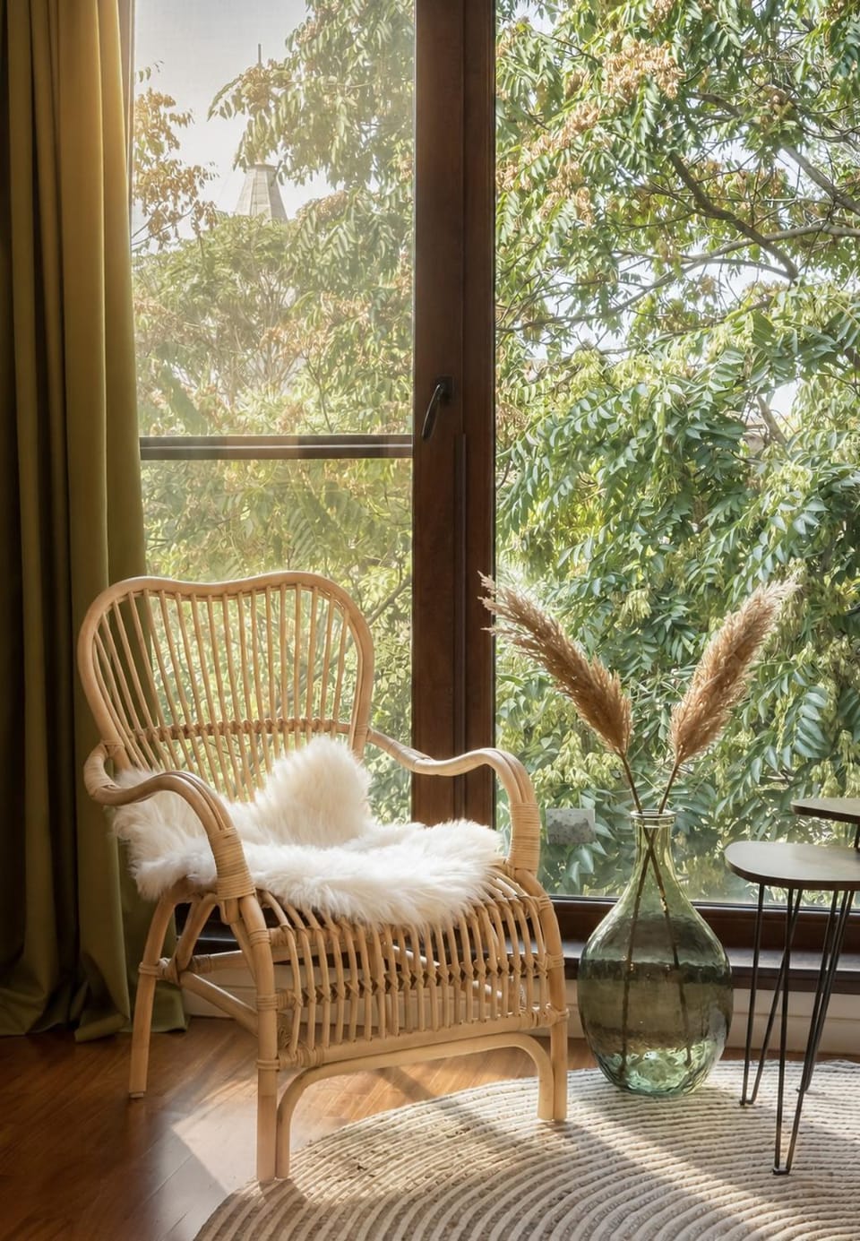 Day, View (from property/room), Living room, Garden view