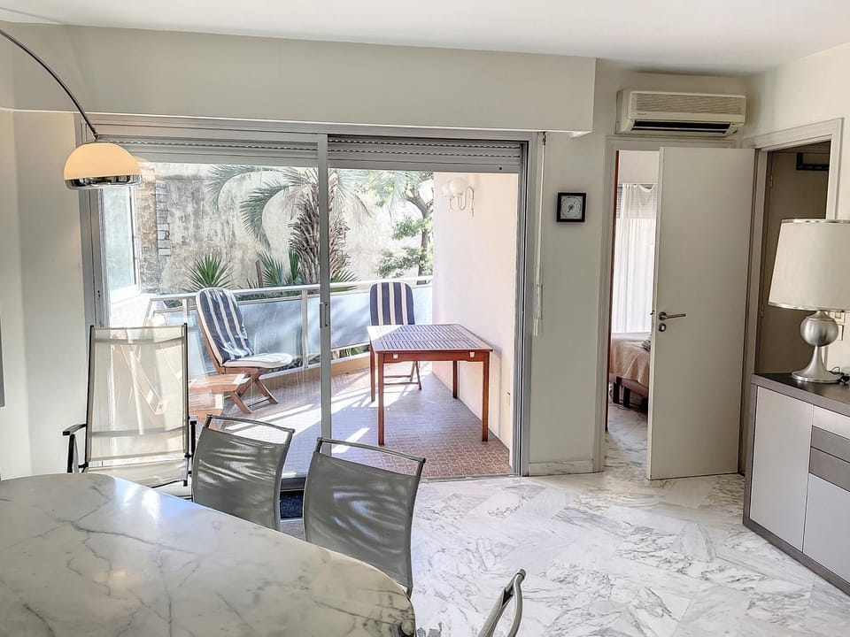 A deux pas des plages du Midi 305L Apartment in Cannes