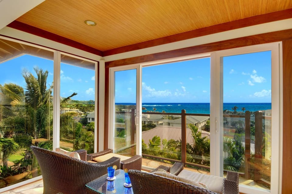 View (from property/room), Balcony/Terrace, Seating area, Sea view