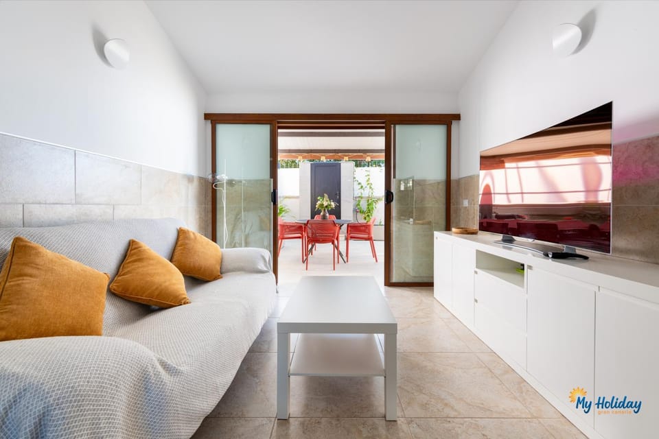 TV and multimedia, Balcony/Terrace, Living room