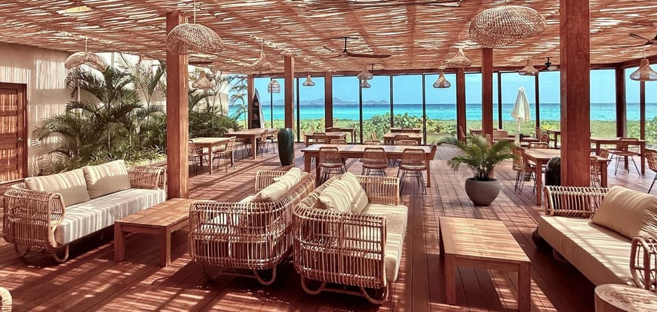 Restaurant/places to eat, Seating area, Dining area, Sea view