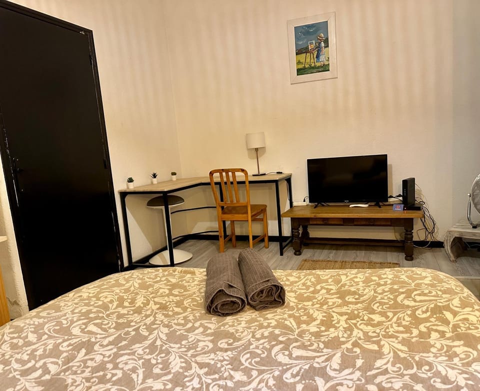 Studio Rdc proche Quai Rouget Apartment in L'Isle-sur-la-Sorgue