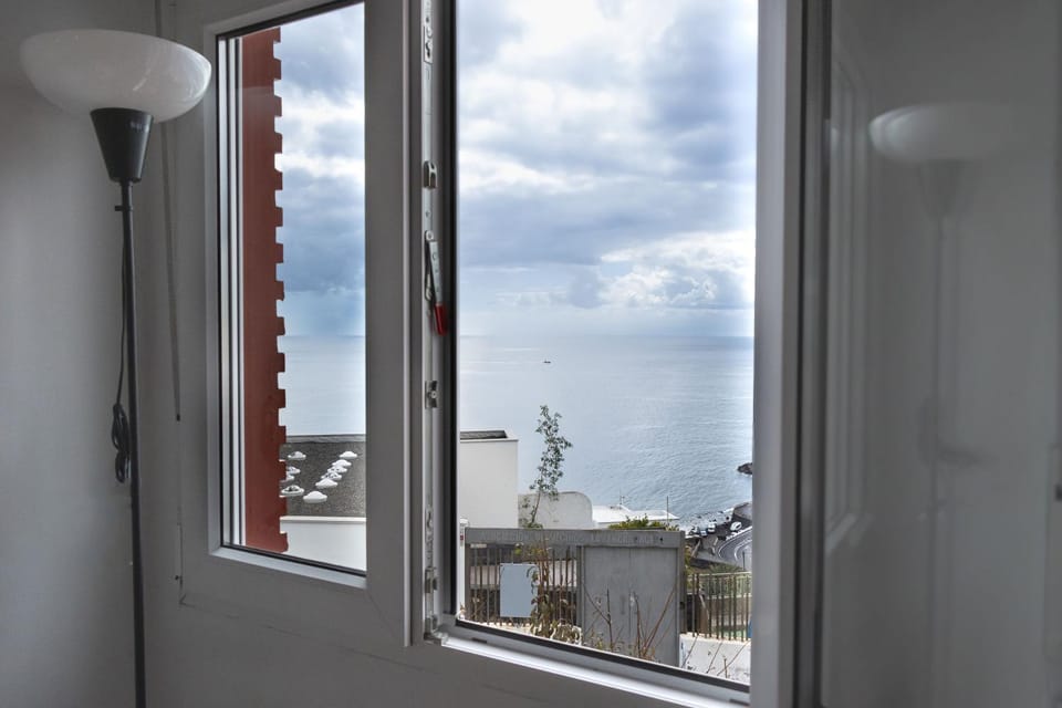 Living room, Sea view