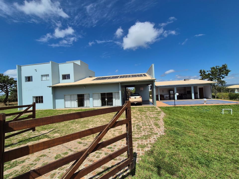 Property building, Day