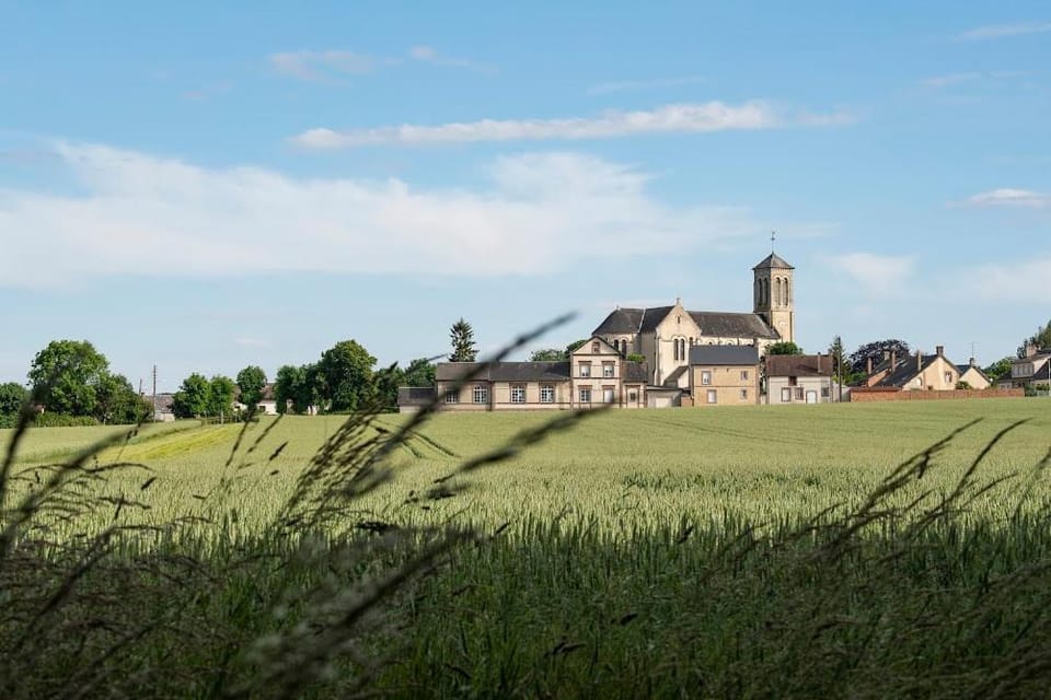 Pet friendly, spacious farmhouse on the Courtomer Estate, Normandy House in Normandy