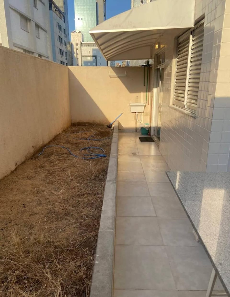 44 Apartamento com Area privativa, ao lado do Materdei e MP, no bairro Santo Agostinho, cozinha, vaga de garagem Apartment in Belo Horizonte