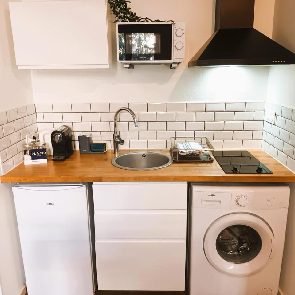 L'Explorateur - Gare - Cozy - Wifi - TV Apartment in Tours