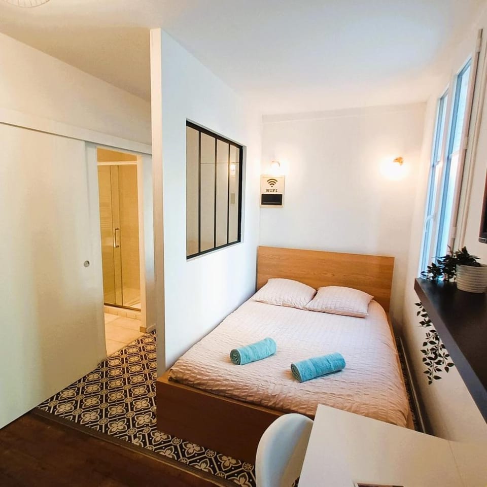 L'Explorateur - Gare - Cozy - Wifi - TV Apartment in Tours