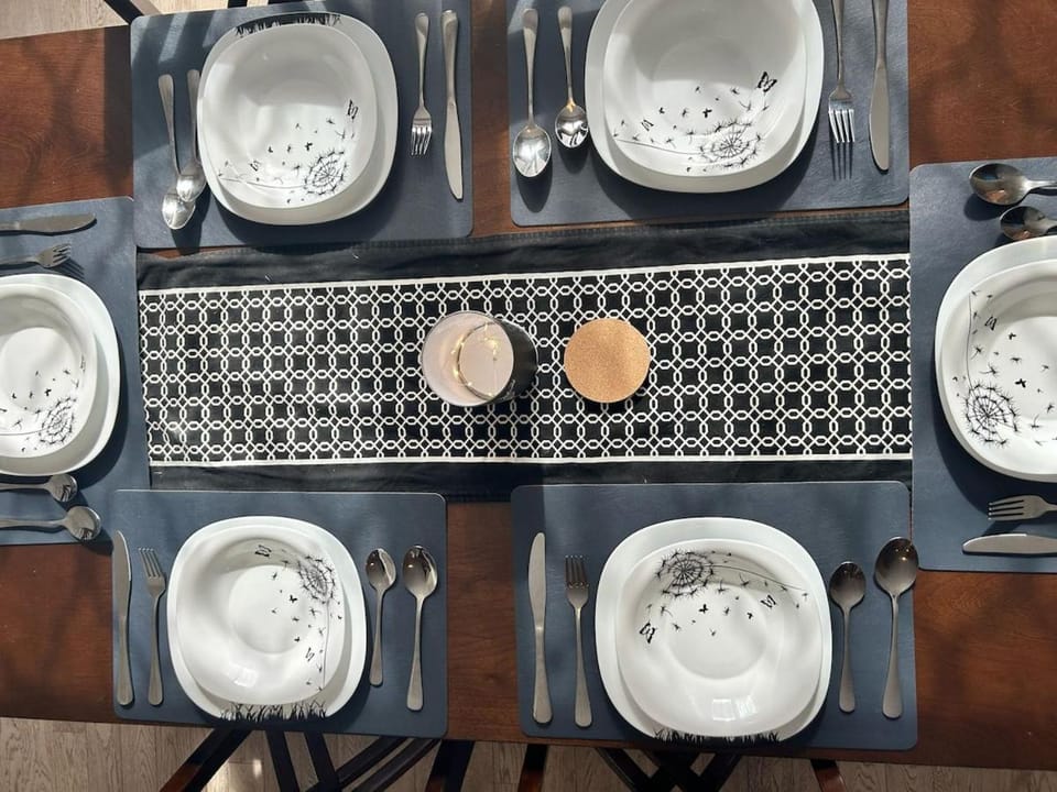 Newly Built 3 plus 1 bedroom Ravine lot Townhouse, Brampton, Ontario House in Halton Hills