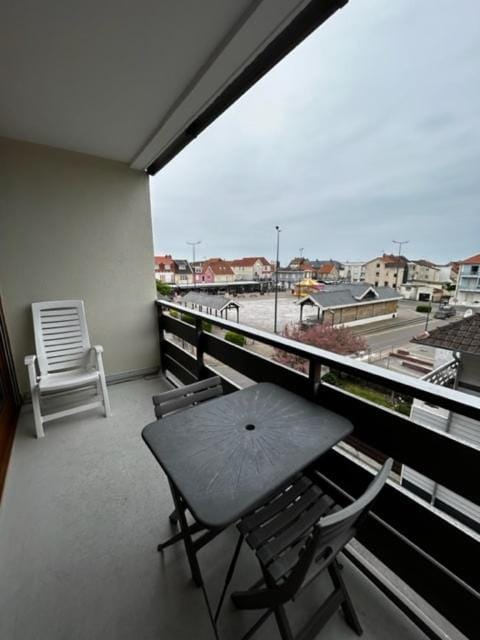 View (from property/room), Balcony/Terrace, Evening entertainment