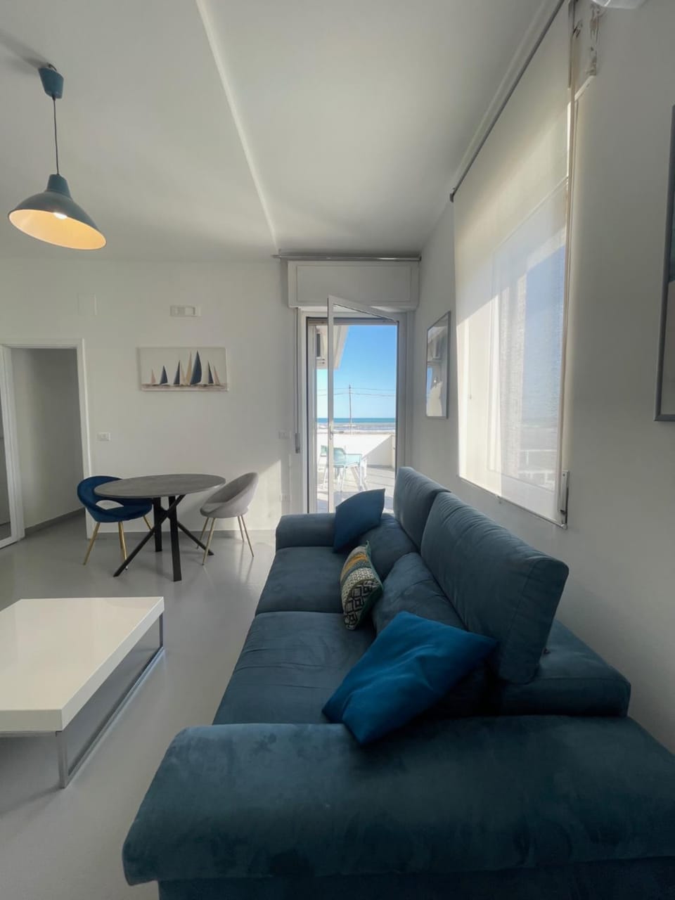 Living room, Photo of the whole room, Dining area