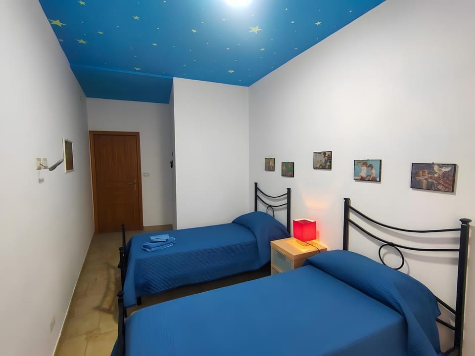 Property building, Living room, Bedroom