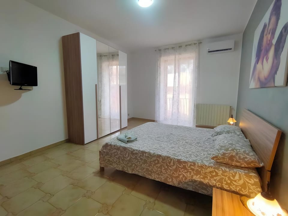 Living room, Bedroom