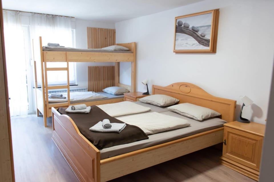 Photo of the whole room, Bedroom, bunk bed
