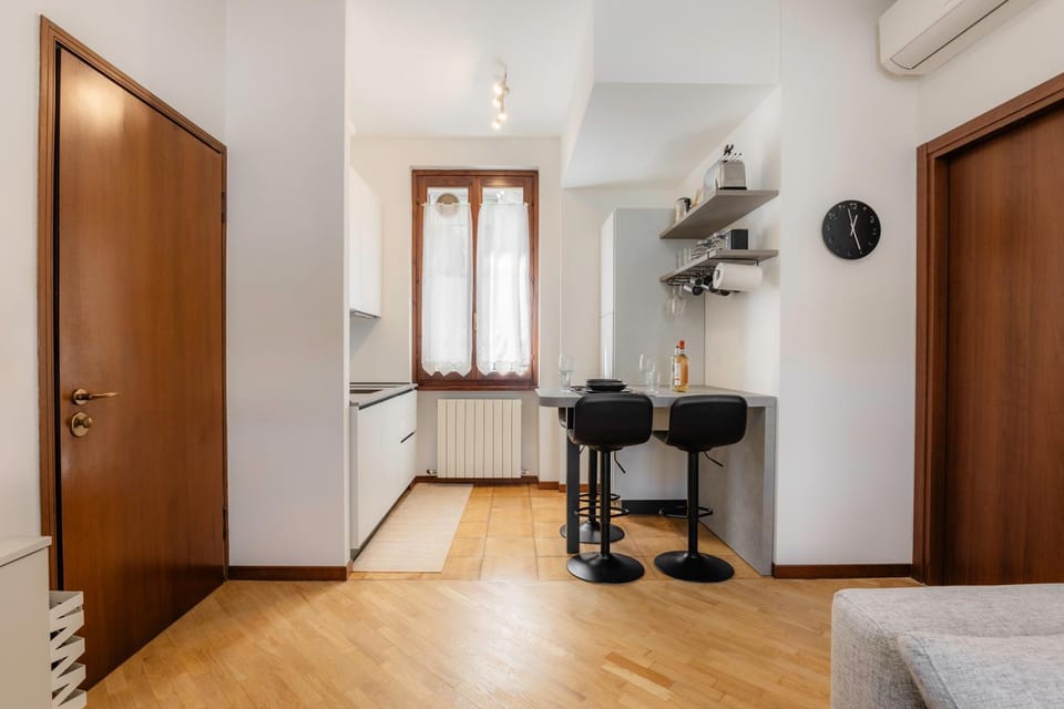 Kitchen or kitchenette, Living room, Seating area, air conditioner