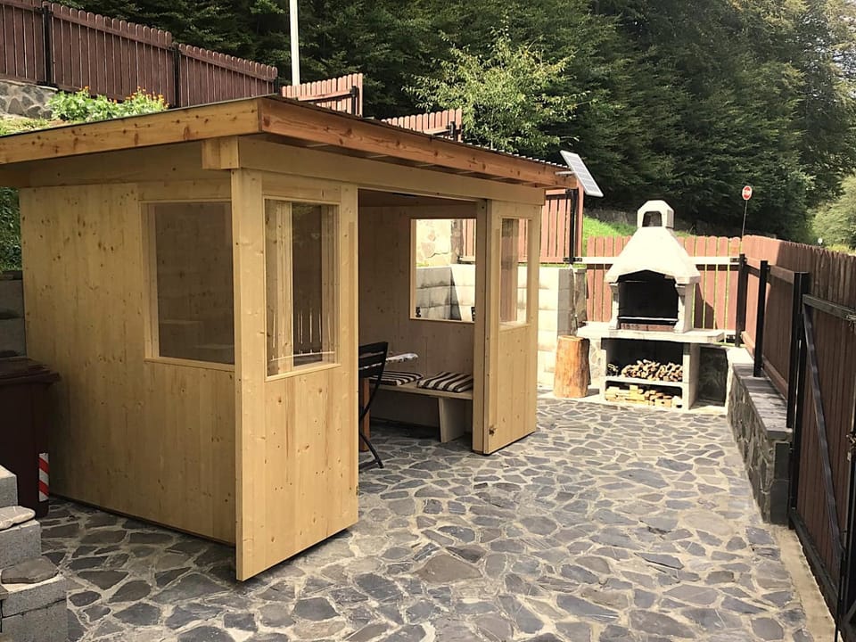 Patio, Day, BBQ facilities, BBQ facilities, Garden, Balcony/Terrace, Dining area