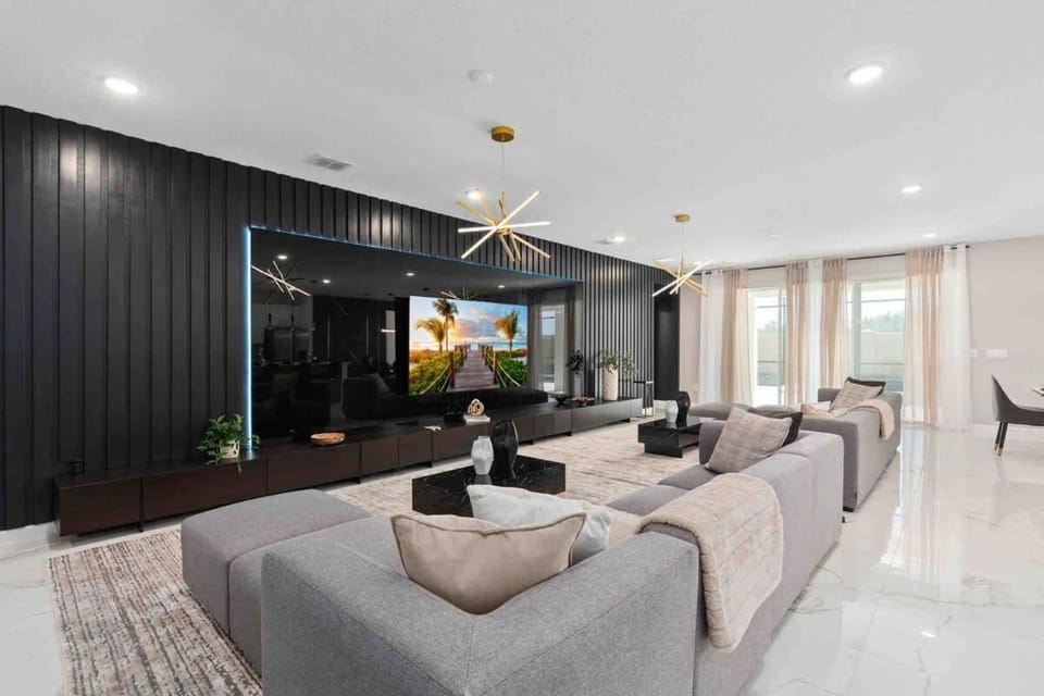 SUPER FANCY- 15BDR 17BAs HUGE 7 000SQFT HOME House in Kissimmee