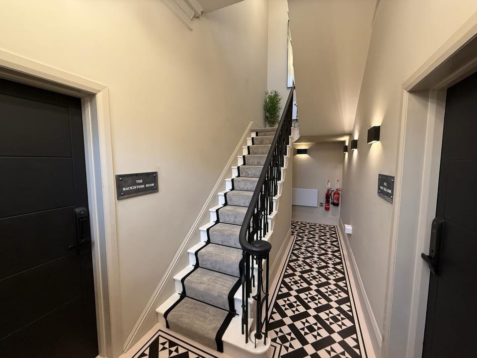 Akroyd House - The Dean Clough Room Bed and Breakfast in Calderdale