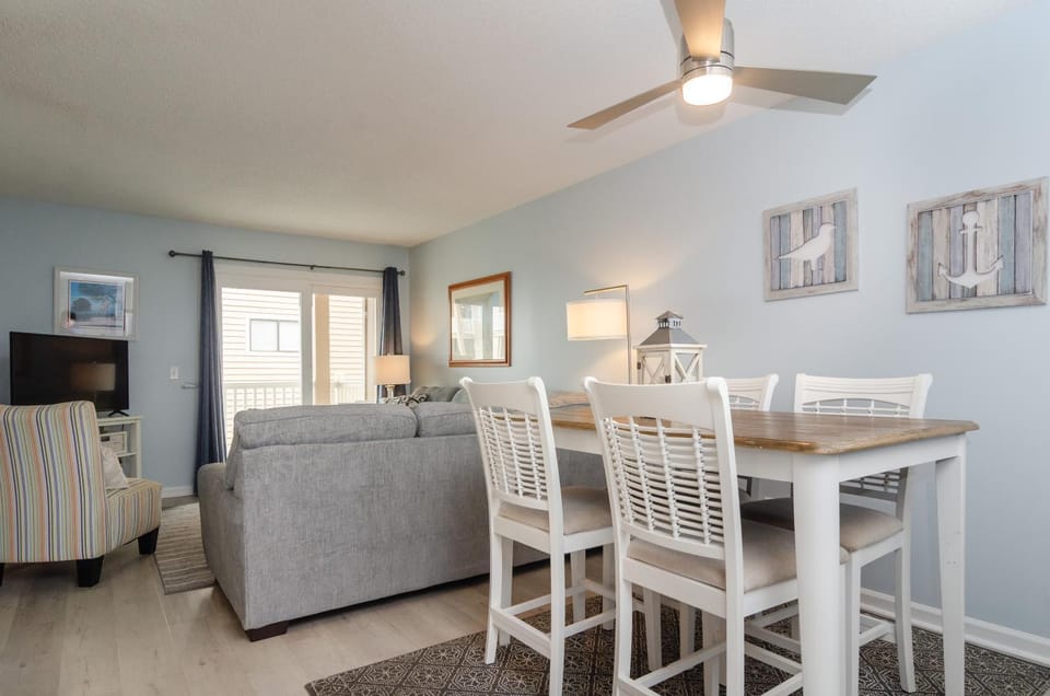 Sand Pebbles A13 by Bryant Real Estate House in Carolina Beach