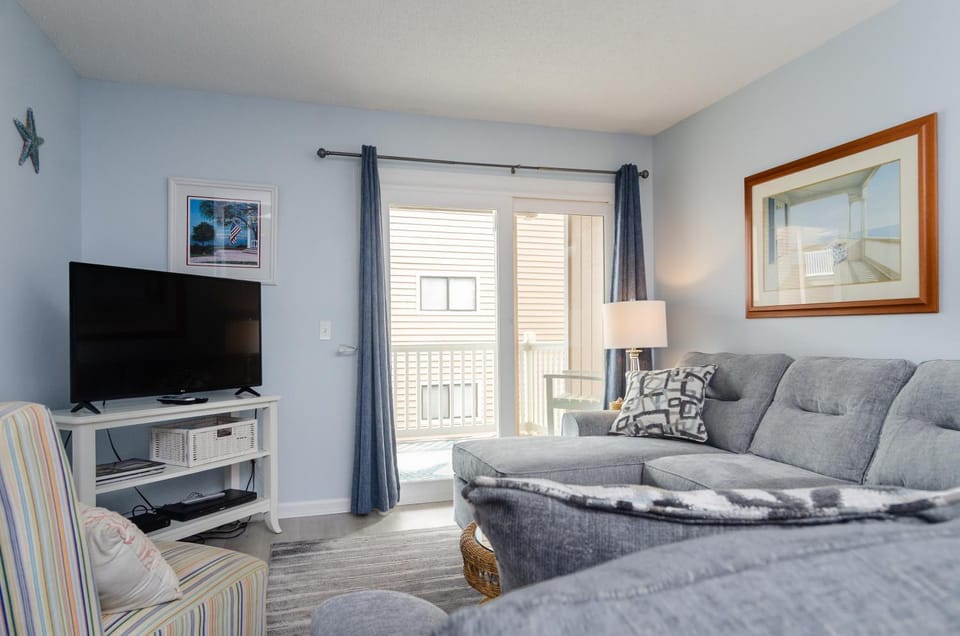 Sand Pebbles A13 by Bryant Real Estate House in Carolina Beach
