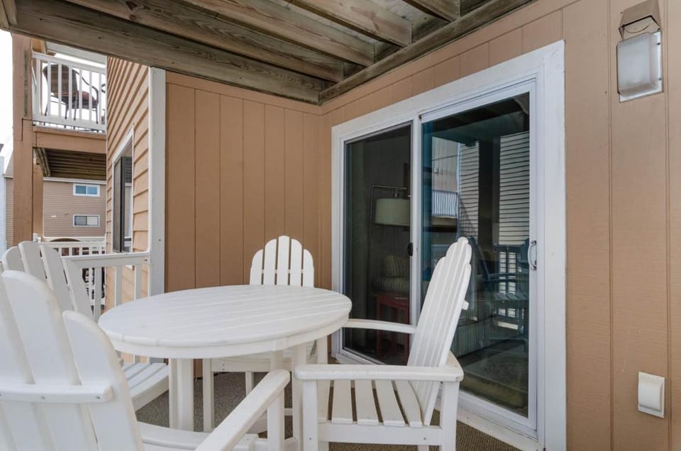 Sand Pebbles A13 by Bryant Real Estate House in Carolina Beach