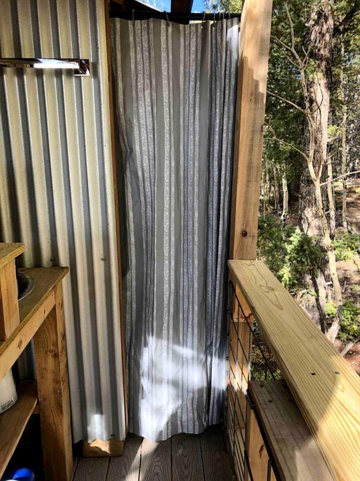 Off-Grid yet Modern Tree House in the Sangre de Cristo Mountains, Colorado House in Colorado