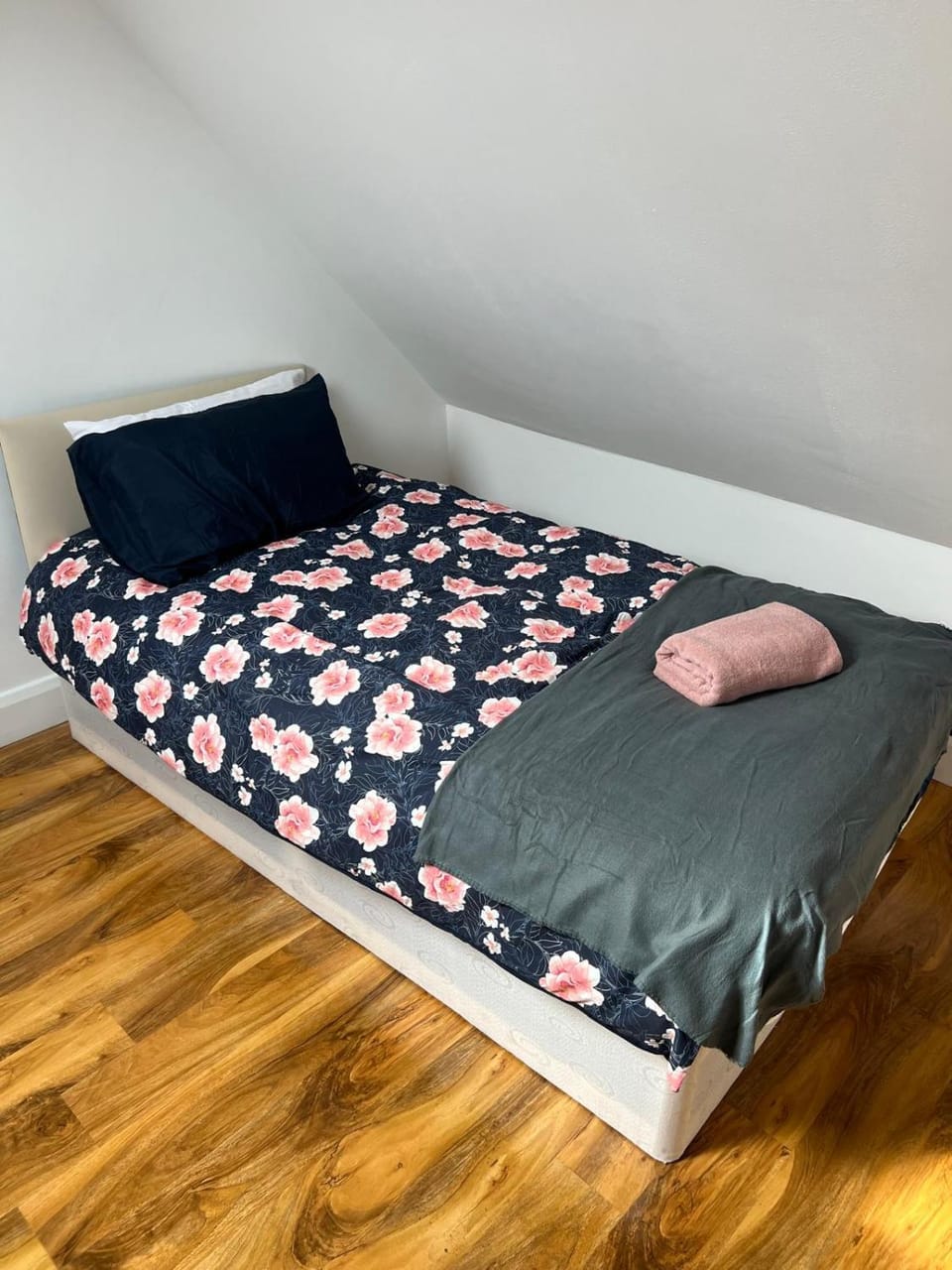 Good Priced Accommodation in East Acton Bed and Breakfast in London