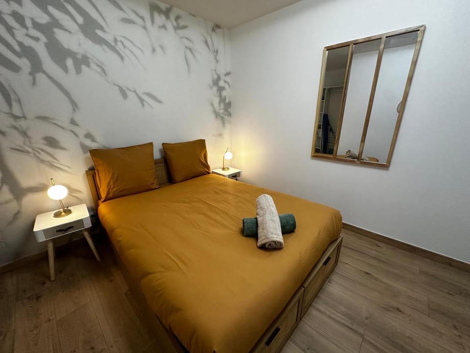 Le tropical - hyper centre - patio - wifi Apartment in Nouvelle-Aquitaine